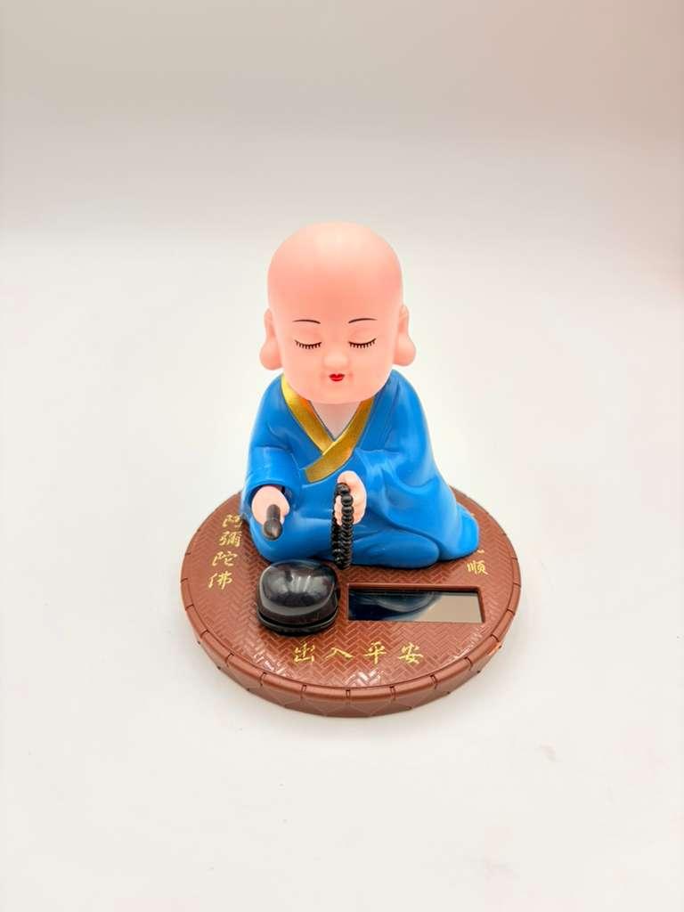 Solar monk figurine – chú tiểu gõ mõ áo xanh – meditating monk toy – Buddhist monk solar toy – peace monk decor – dashboard monk – zen decor